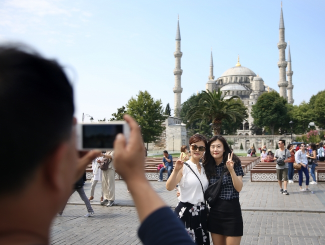 Türkiye'ye 180 ülkeden turist geldi